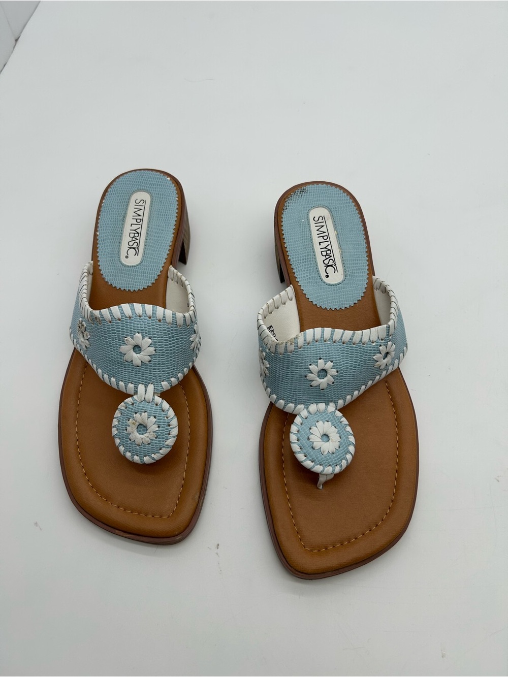 Simply Basic Blue Floral Thong Sandals size 7